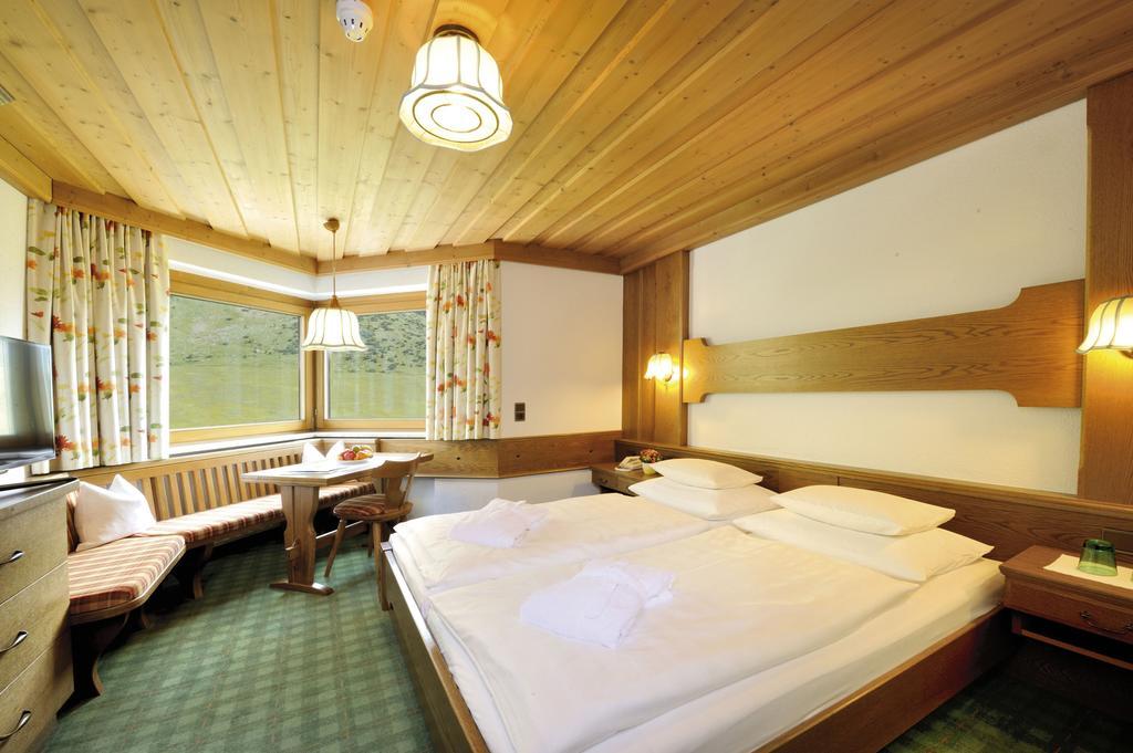 גלטור Alpenhotel Tirol מראה חיצוני תמונה